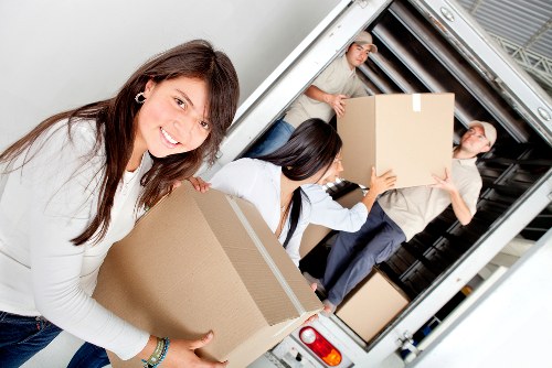Local man and van service supporting a flat move in Holland Park